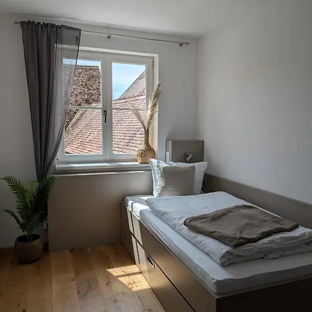 Schwarzer Adler - Storchennest Apartment *
